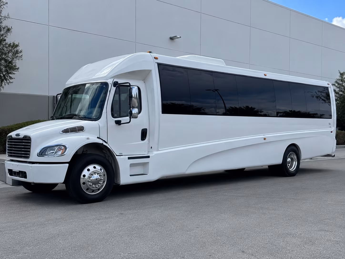 find your glendora bachelor bachelorette party bus