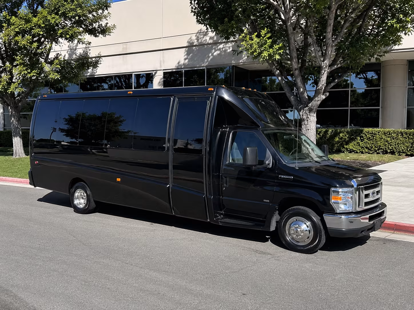 find your glendora corporate party bus transportation here